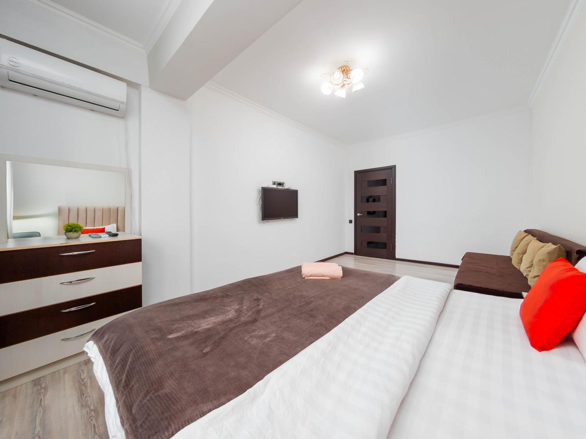 Appartments " Zhetysu-4" Alma-Ata Buitenkant foto