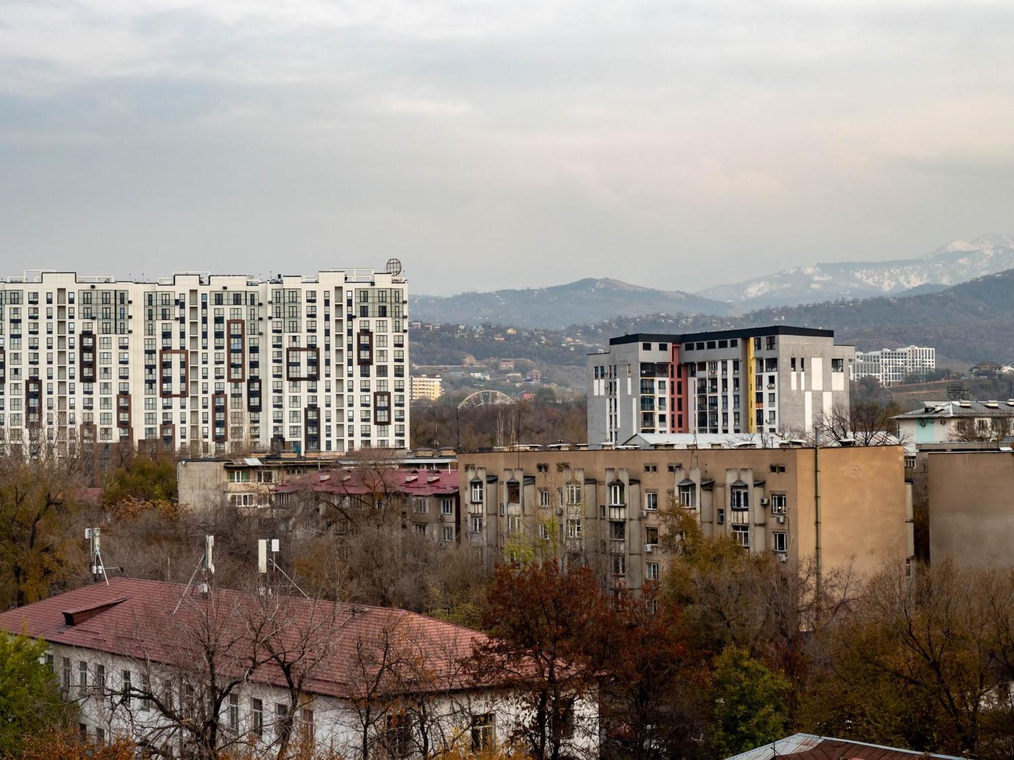 Appartments " Zhetysu-4" Alma-Ata Buitenkant foto