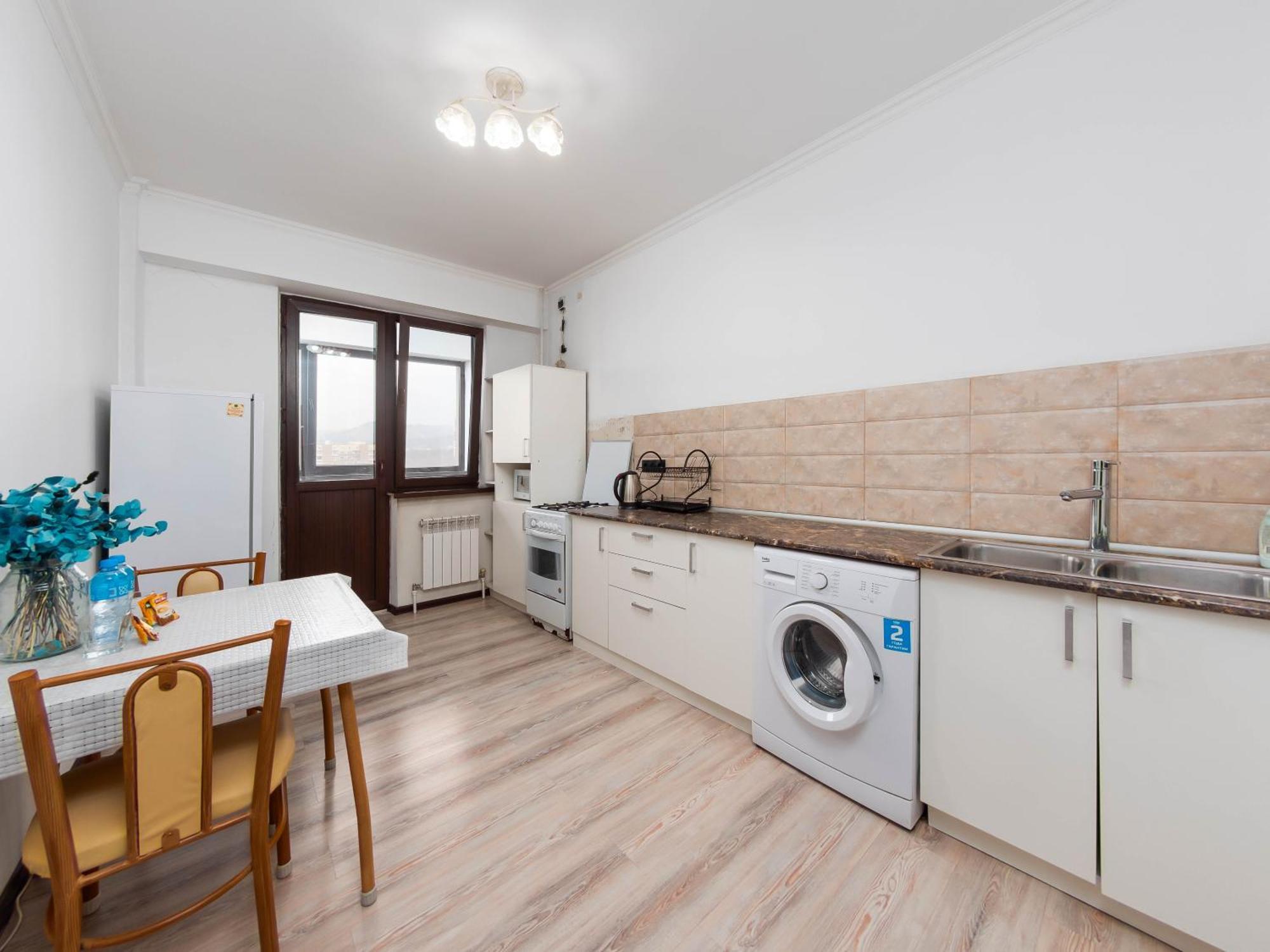Appartments " Zhetysu-4" Alma-Ata Buitenkant foto